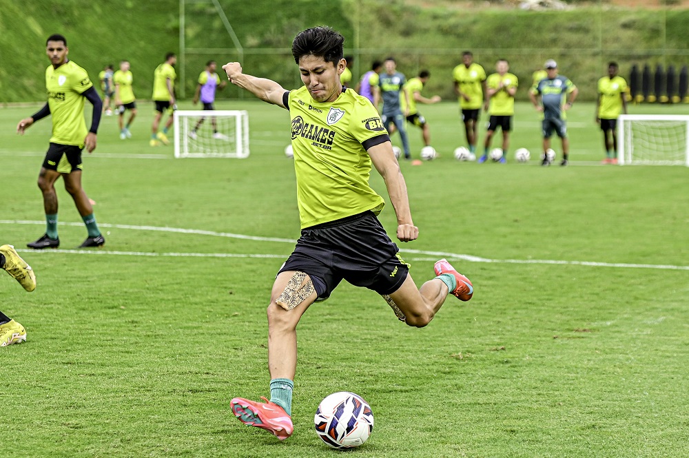 Boliviano que pertence ao Santos é preso por injúria racial em jogo da Série B