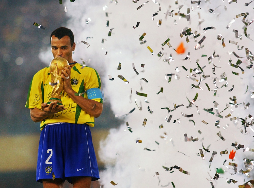 Cafu, capitão do penta, é um predestinado e recordista de finais de Copa