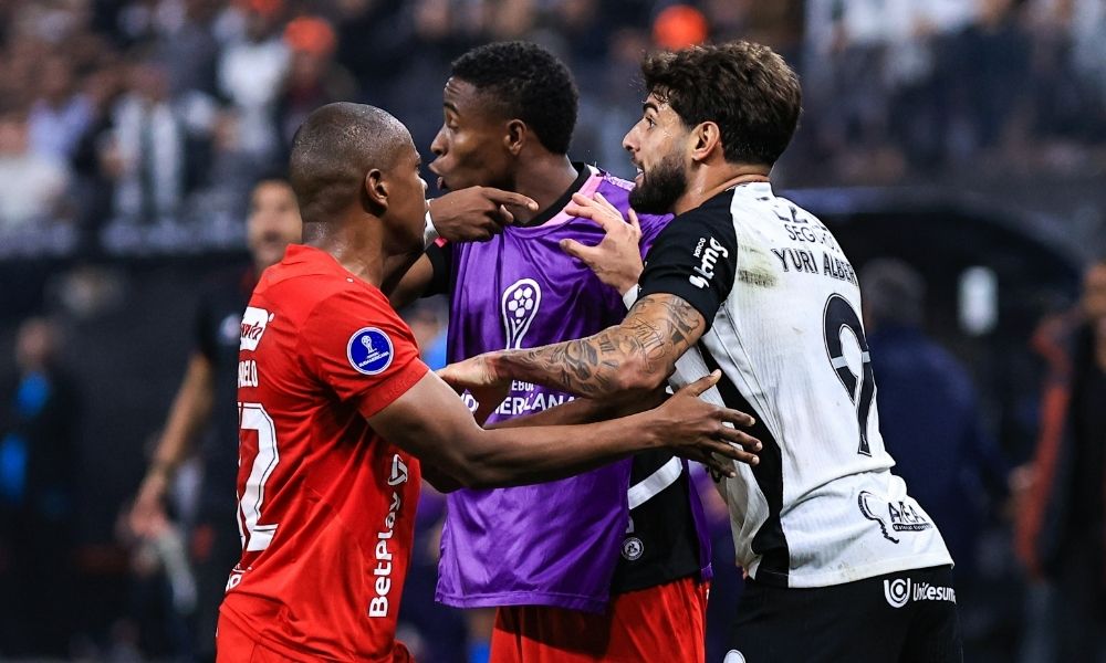 Corinthians fica no 1 a 1 com América de Cali e se complica na Sul-Americana