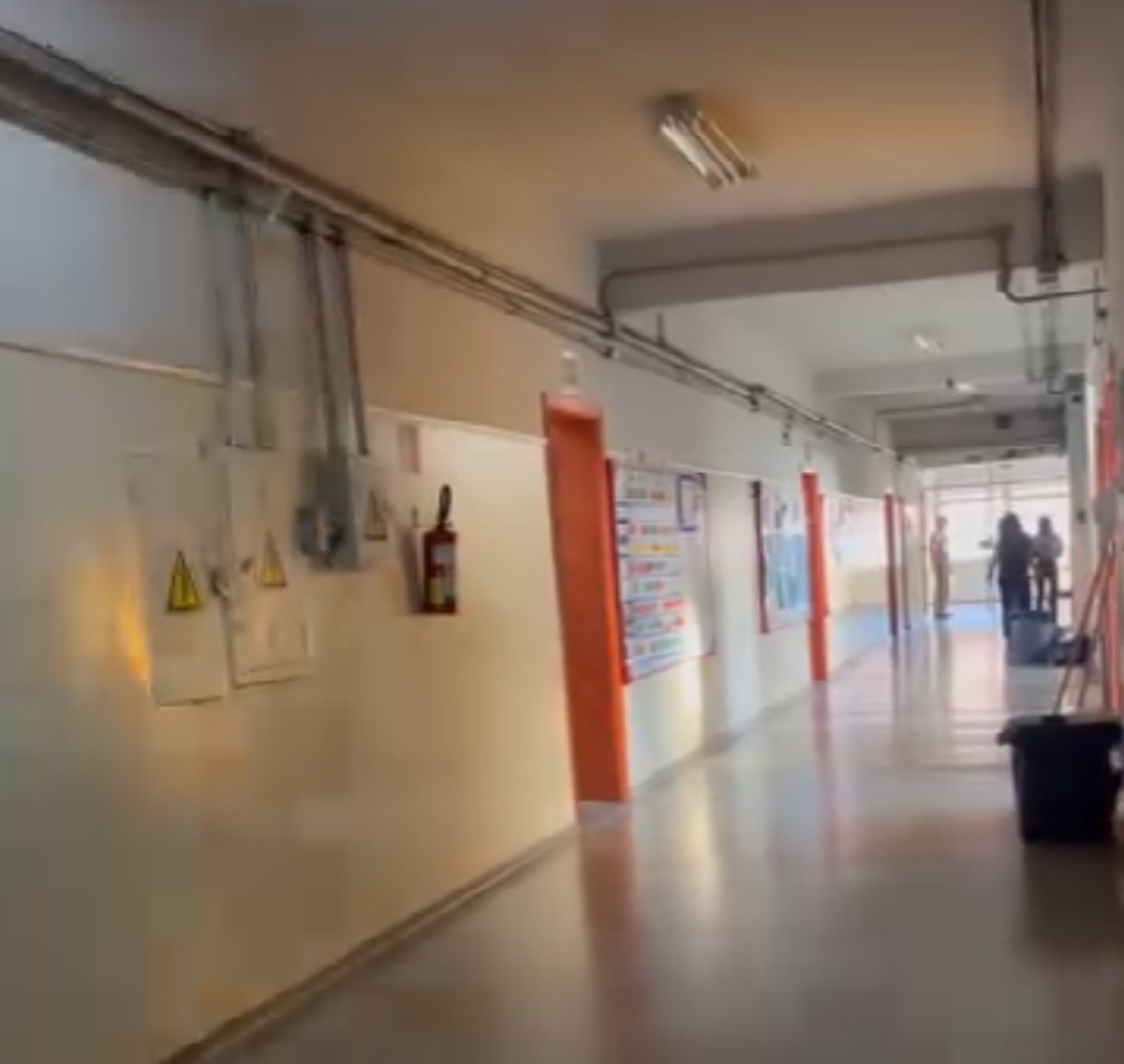 Escola Municipal Aparecida Alves tem fiação furtada, na Vila Formosa, em Presidente Prudente