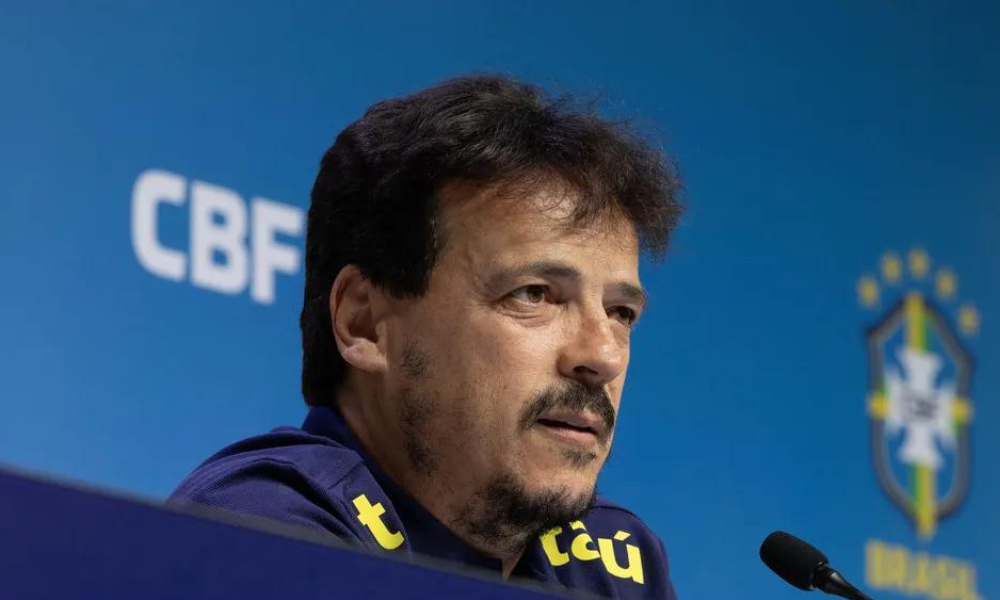 Vasco acerta a contratação do técnico Fernando Diniz até o final de 2026