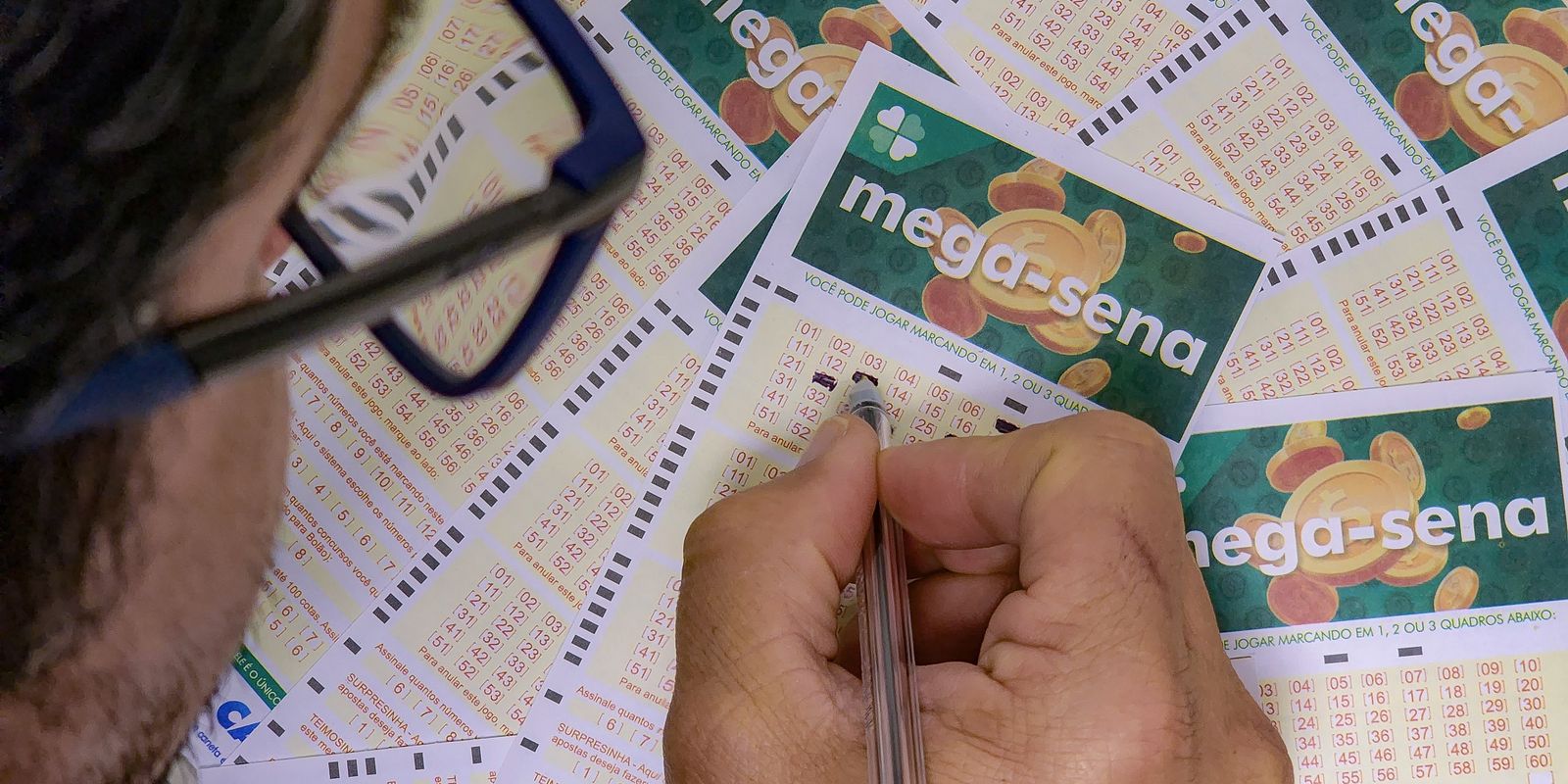 Ninguém acerta os números da Mega-Sena e prêmio vai para R$ 55 milhões