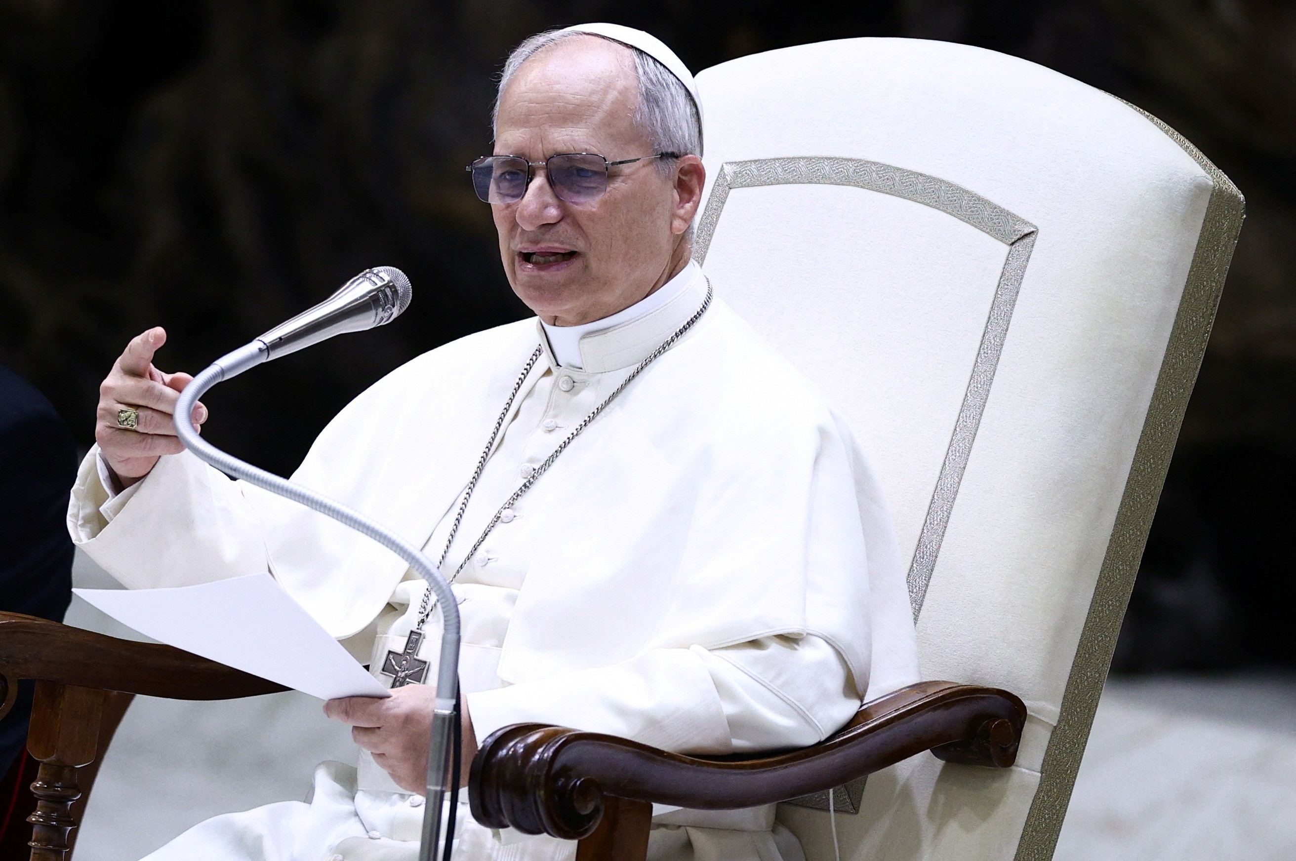 Papa Leão XIV pede fim de 'guerra de palavras' e libertação de jornalistas presos no mundo