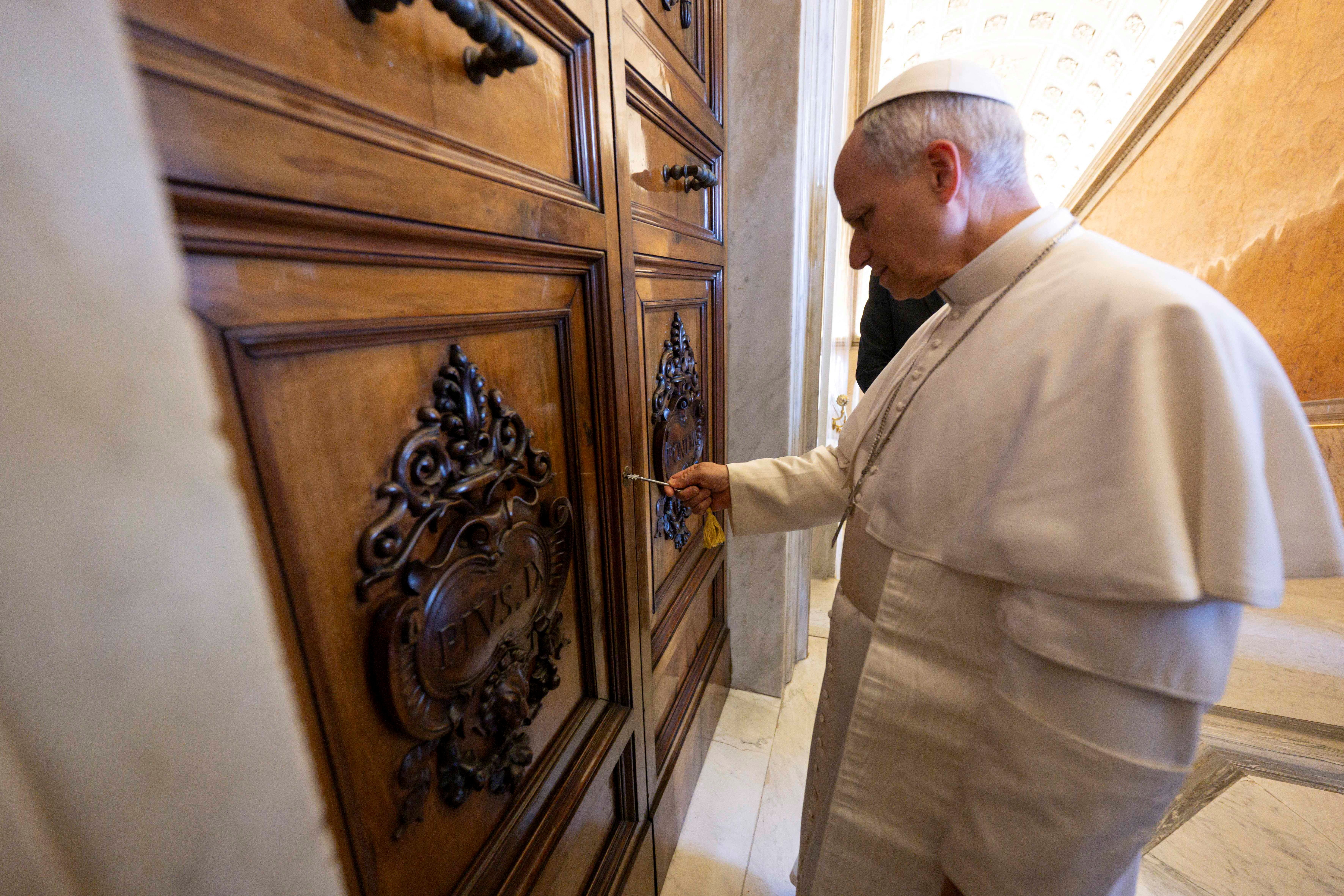 VÍDEO: papa Leão XIV reabre apartamento papal no Vaticano, selado desde a morte de Francisco