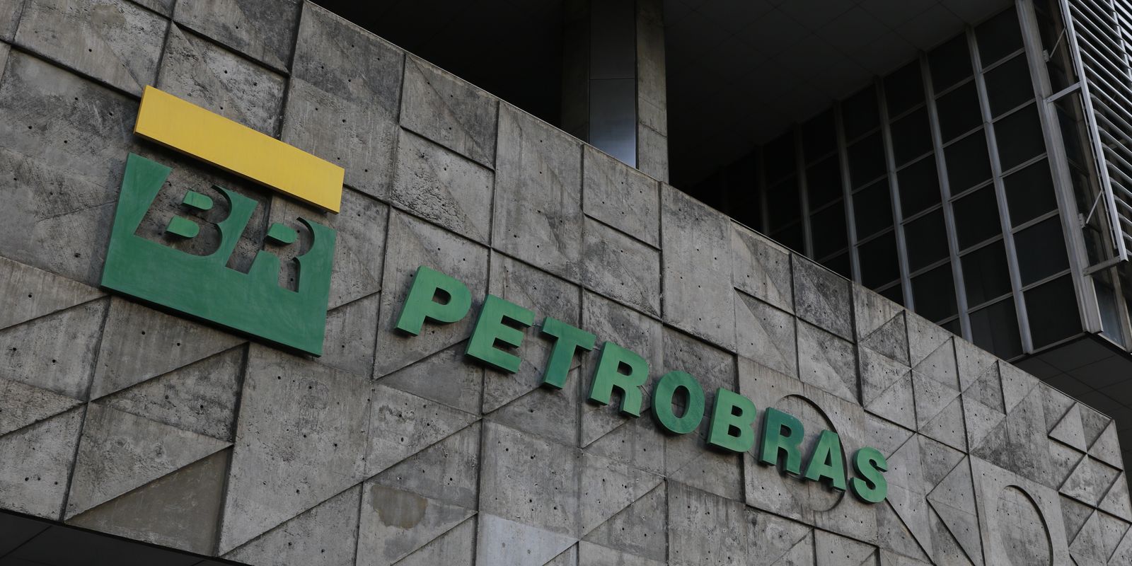 Petrobras aprova dividendos de R$ 11,72 bilhões aos acionistas