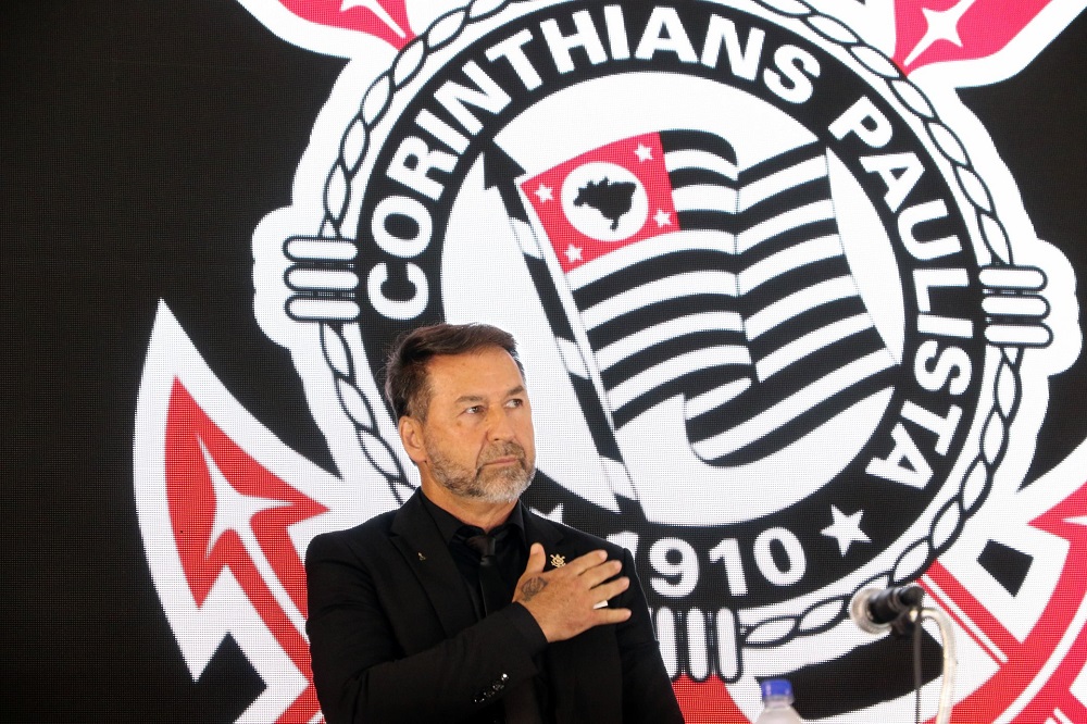 Votação de impeachment de Augusto Melo tem data para ser retomada no Corinthians