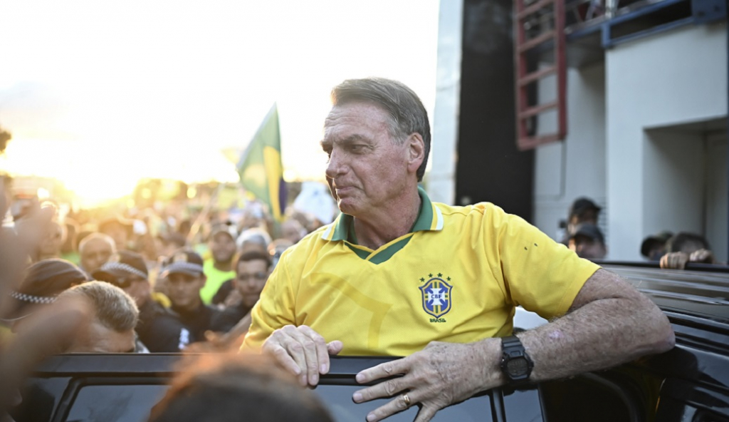 Aliados de Bolsonaro propõem revogação de trechos do Código Penal relacionados a golpes de Estado
