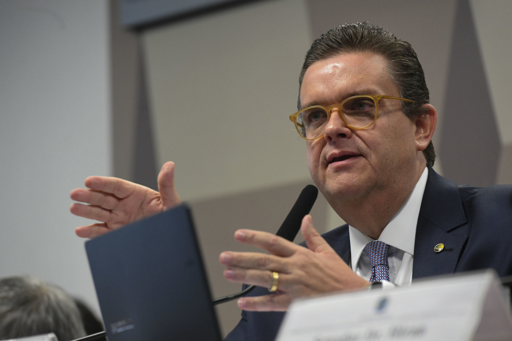 Ministro da Previdência diz que CPI não coloca medo no governo, mas pode atrasar ressarcimento