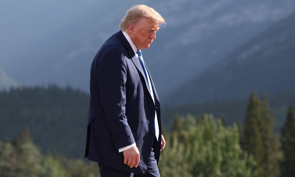 ‘Estou buscando um fim real, não um cessar-fogo’, diz Trump sobre o conflito Irã-Israel