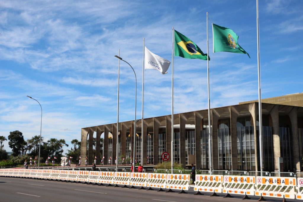Itamaraty reforça alerta para que brasileiros não viajem a Israel