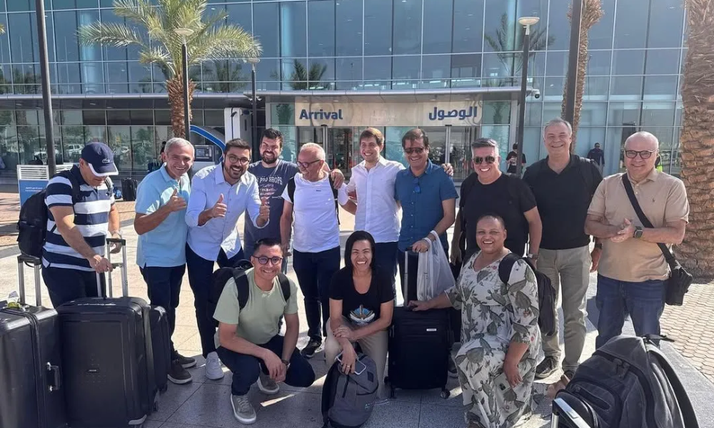 Comitiva de políticos brasileiros que estava em Israel decola da Arábia para o Brasil