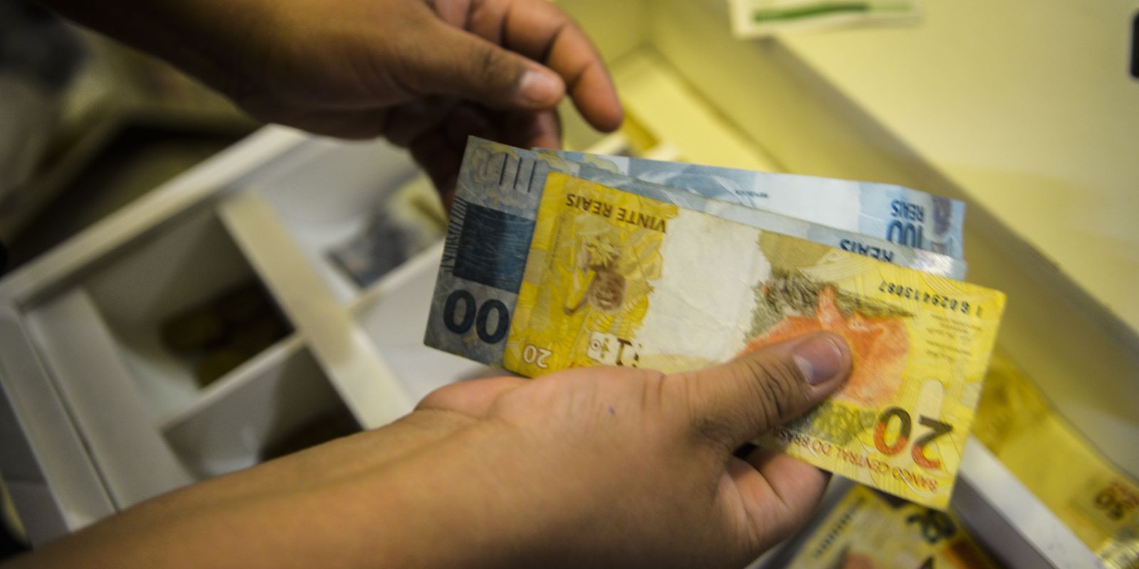 Caixa paga Bolsa Família a beneficiários com NIS de final 3