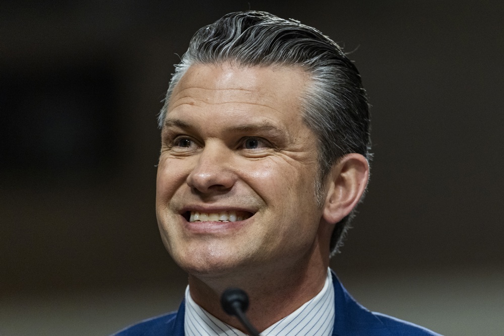 Hegseth evita confirmar plano contra Irã e diz que cabe a Trump decidir sobre guerra e paz