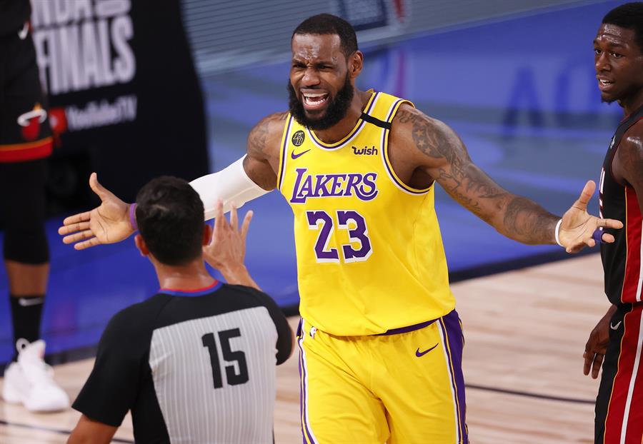 Los Angeles Lakers é vendido por US$ 10 bilhões no negócio mais valioso da história do esporte