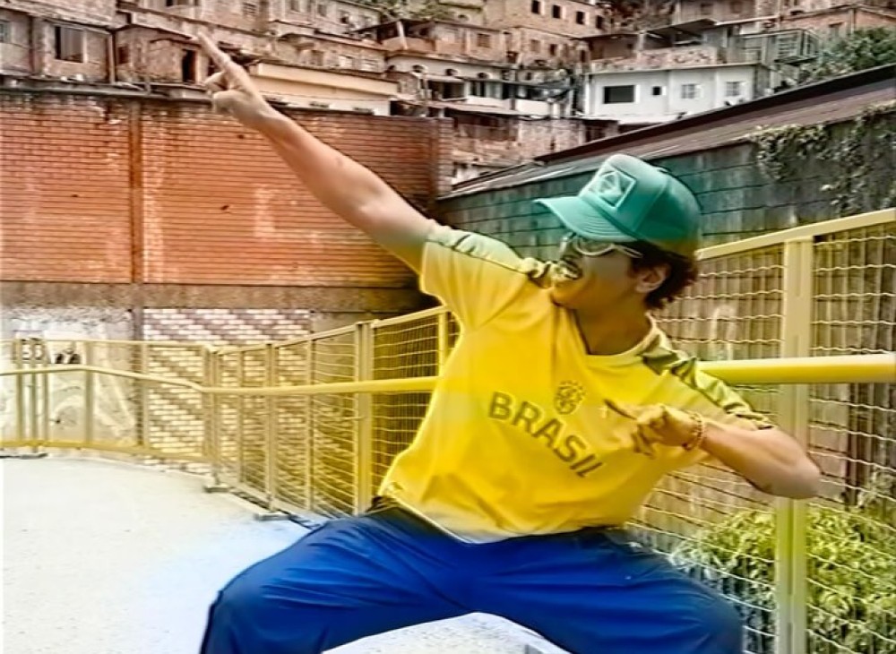 Bruno Mars lança funk em português inspirado em clássico do Bonde do Tigrão; ouça