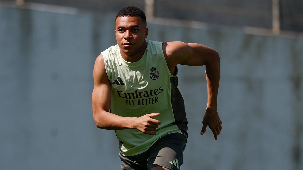 Mbappé é hospitalizado com gastroenterite e vira dúvida para jogo contra o Pachuca