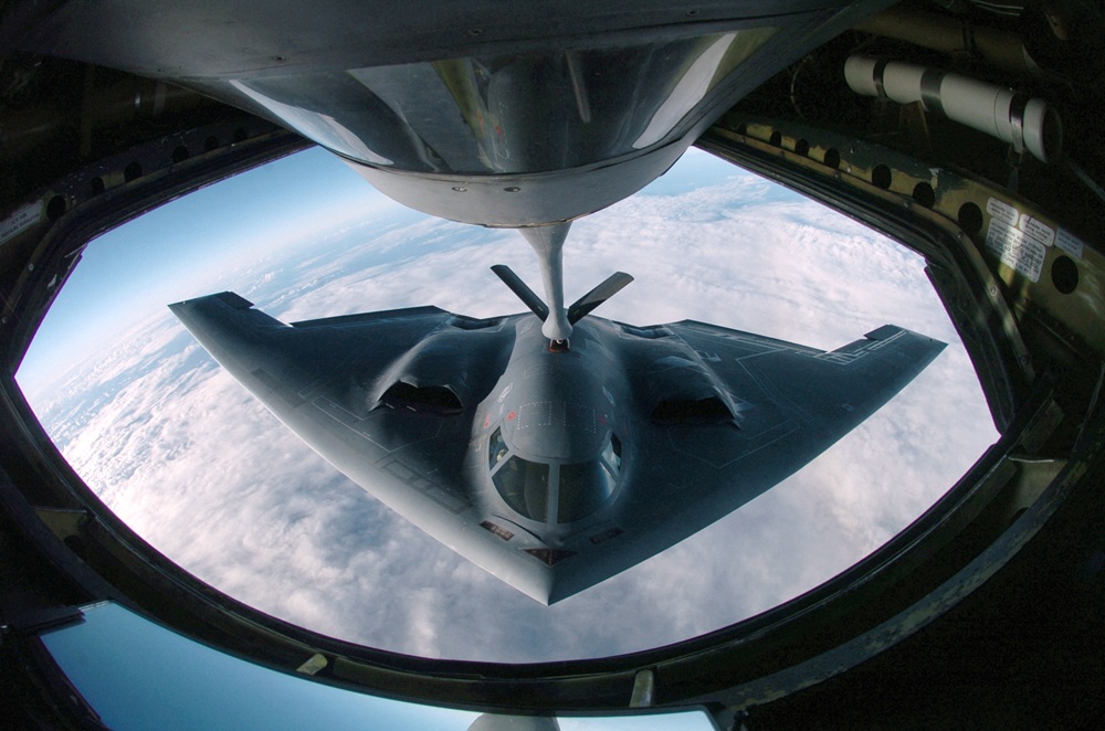 EUA enviam bombardeiros B-2 ao Pacífico em meio à possível ofensiva contra o Irã