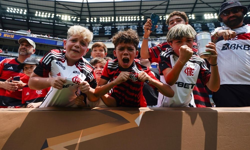 Flamengo leva mais de 54 mil torcedores ao estádio e bate recorde de público em jogos de brasileiros no Mundial da FIFA