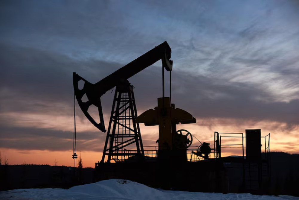 Petróleo tomba perto dos 7% após retaliação limitada do Irã a ataques dos EUA