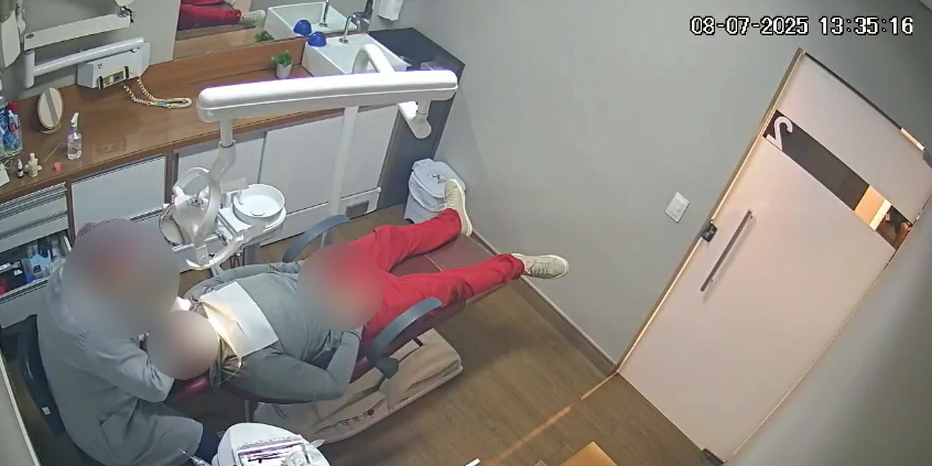 Homem é preso após mostrar partes íntimas durante consulta odontológica