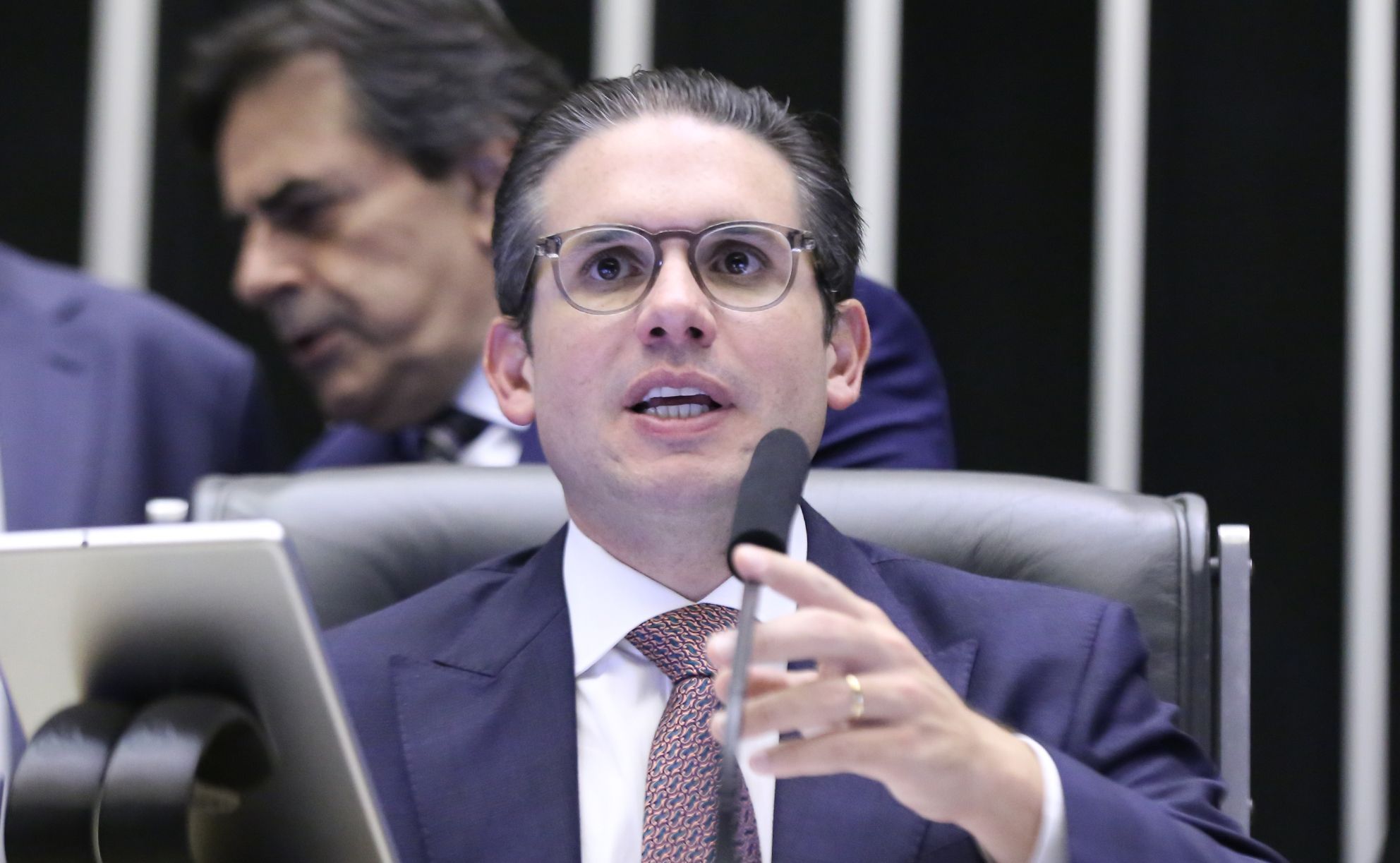 Hugo anuncia comissão especial para analisar PEC da Segurança Pública
