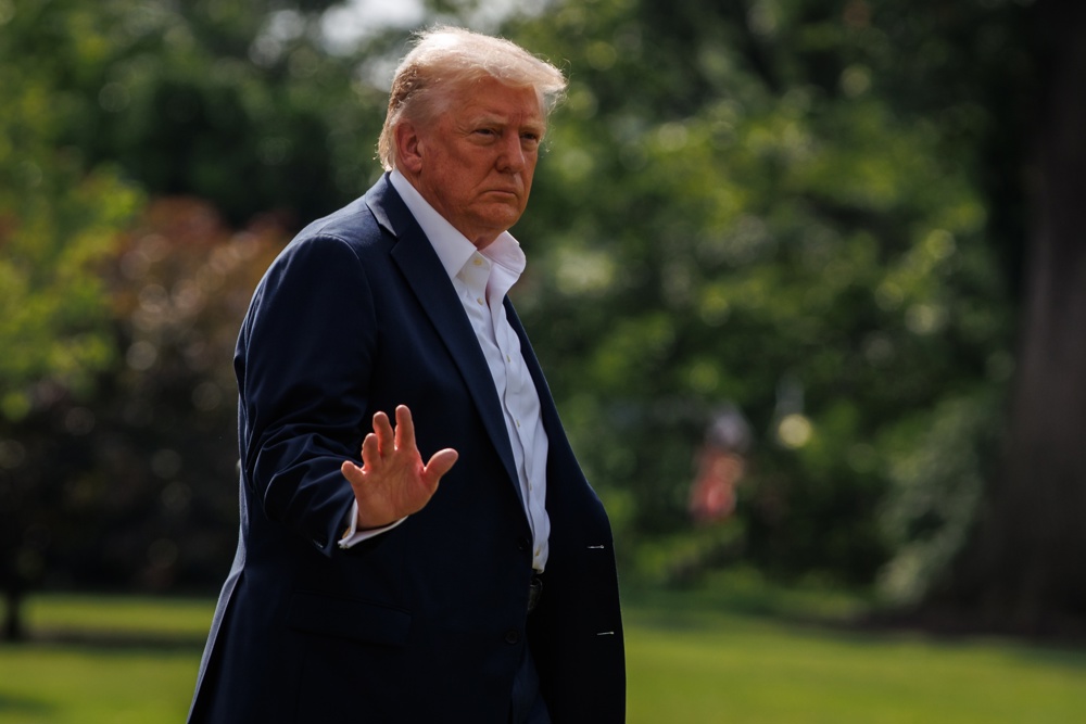 Trump diz que encerrou amizade com Epstein porque ele ‘roubou pessoas’ que trabalhavam para ele