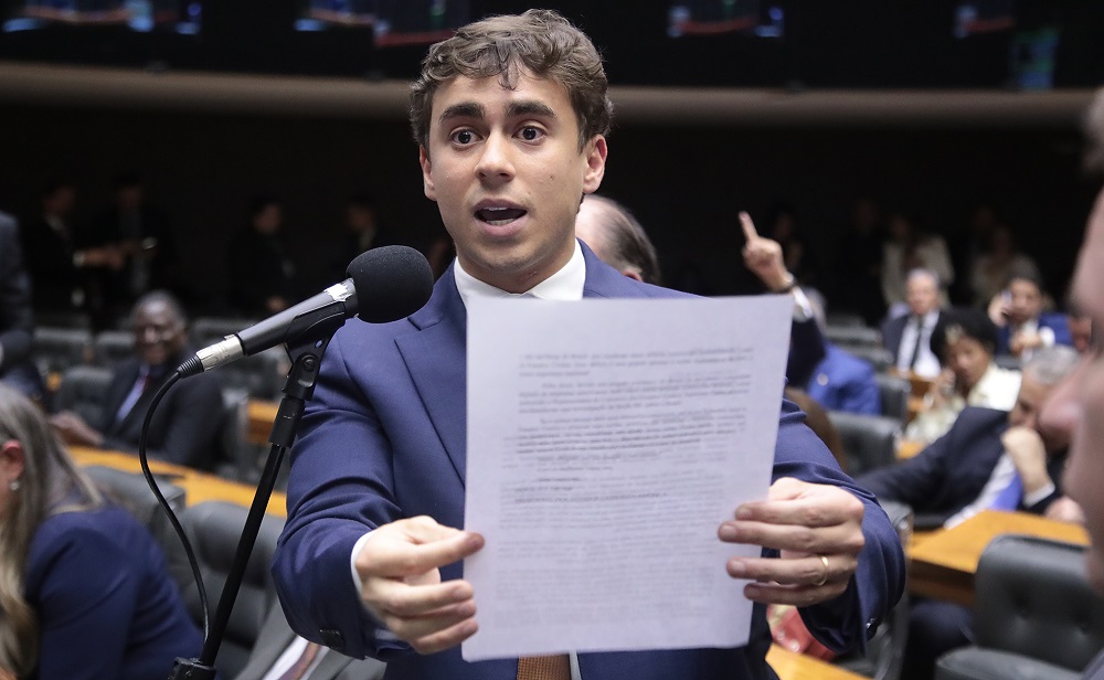 Após sanção dos EUA, Nikolas Ferreira anuncia novo pedido de impeachment contra Moraes