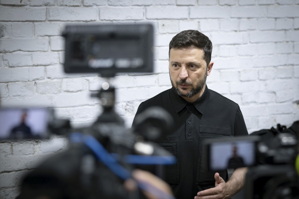 Zelensky pressiona por ‘mudança de regime’ na Rússia após bombardeio mortal em Kiev