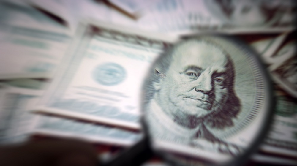 Dólar fecha em queda em dia de payroll abaixo do esperado nos EUA; Ibovespa inicia agosto em baixa