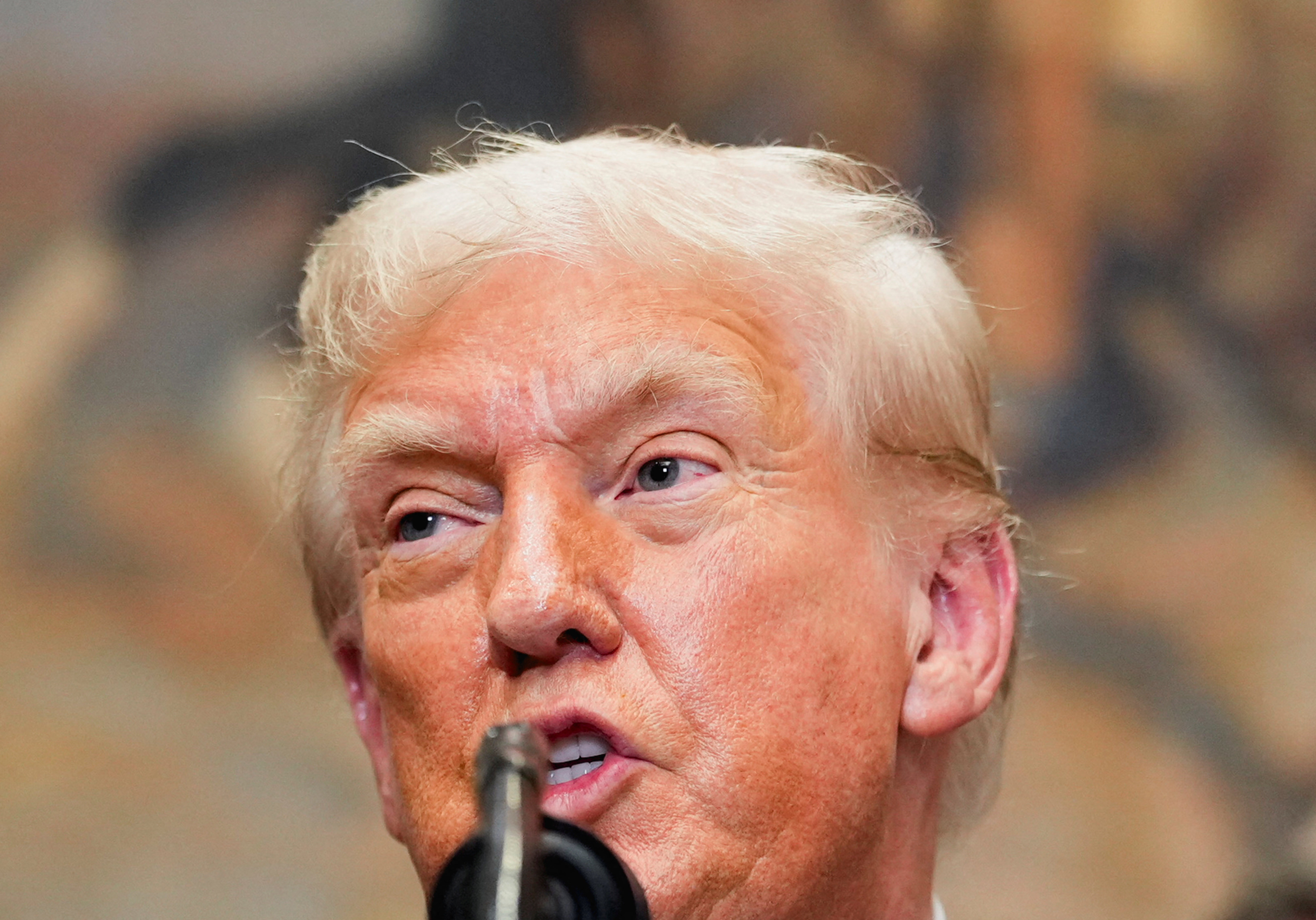 Após relatório apontar criação de menos empregos nos EUA, Trump alega manipulação e manda demitir servidora responsável